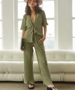 AT Elisa Wide Leg Plissé Pant New Threads