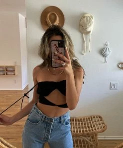 AT Maisie Cut Out Crop Top