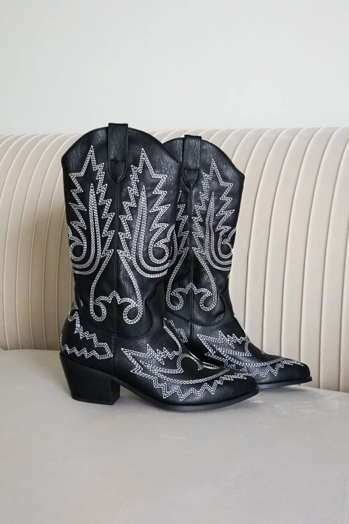 Billini Utica Western Boots In Black