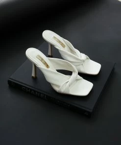 Billini Sayo Knot Twist Heel In White