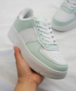 Dixie Lace Up Platform Sneaker