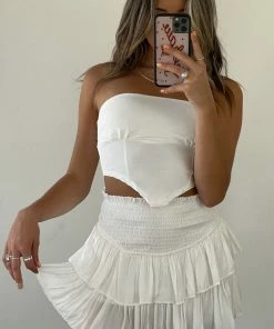 AT New Threads Day Tripper Ruffle Shorts