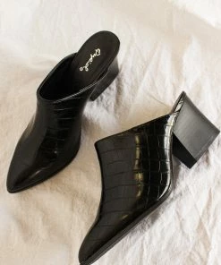 Americanthreads Break Your Heart Crocodile Mule