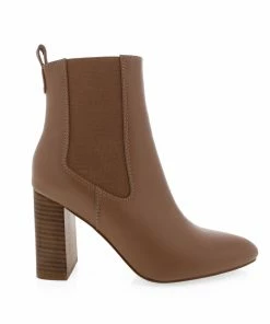 Billini Quillan Ankle Bootie In Hazelnut