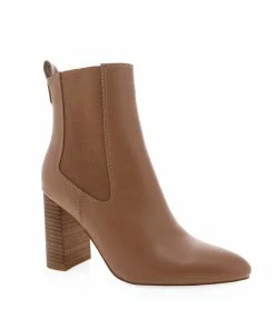 Billini Quillan Ankle Bootie In Hazelnut