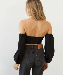 AT Brielle Twist Crop Top