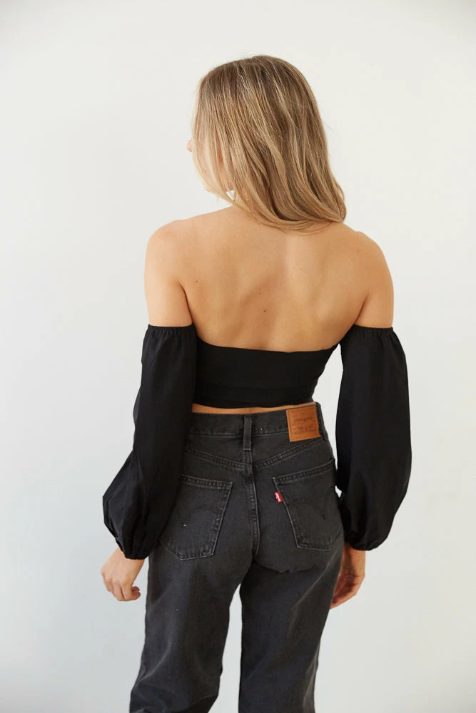 AT Brielle Twist Crop Top