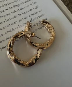 AT Accessories Gilded Coast Twist Hoop Earrings