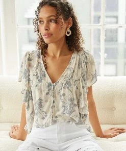 AT Grace Flowy Floral Top New Threads