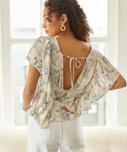 AT Grace Flowy Floral Top New Threads