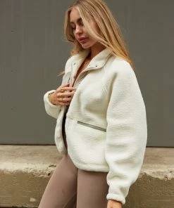 AT New Threads Maverick Fleece Jacket In White