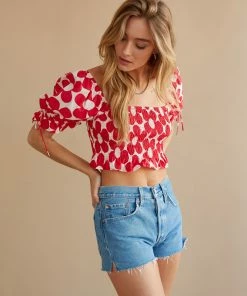 AT New Threads Daisy Puff Crop Top