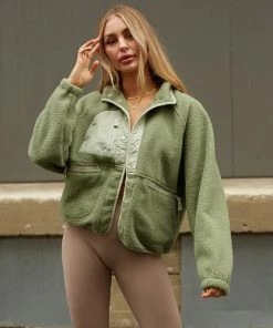 AT Maverick Fleece Jacket In Olive Green New Threads