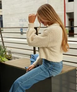 Izzy Fuzzy Crop Sweater In Ivory