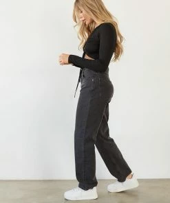 New Threads Levi's High Rise Dad Jean