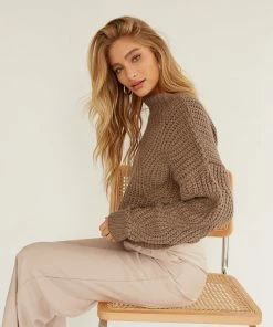 Greta Chunky Knit Sweater In Mocha