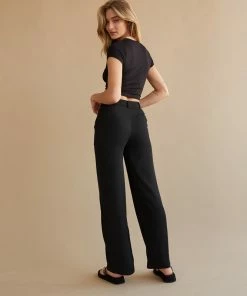 AT New Threads Oceans Apart Twist Front Top In Black