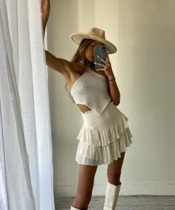 AT Bahamas Ruffle Shorts New Threads