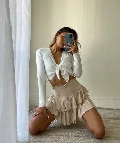 AT Bahamas Ruffle Shorts New Threads