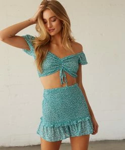 AT Mary Floral Smocked Shorts